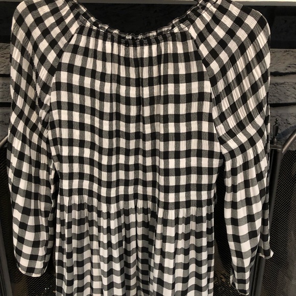 Floral & Ivy Checkered Top from Macy’s - Picture 2 of 3